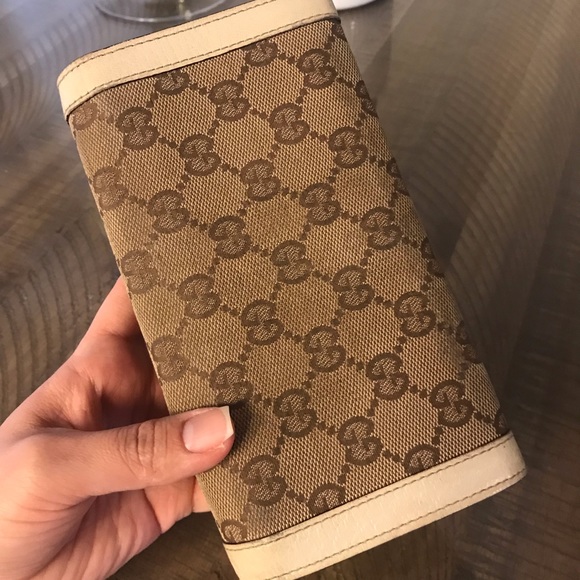 Authentic Gucci Bifold Wallet - Picture 3 of 16